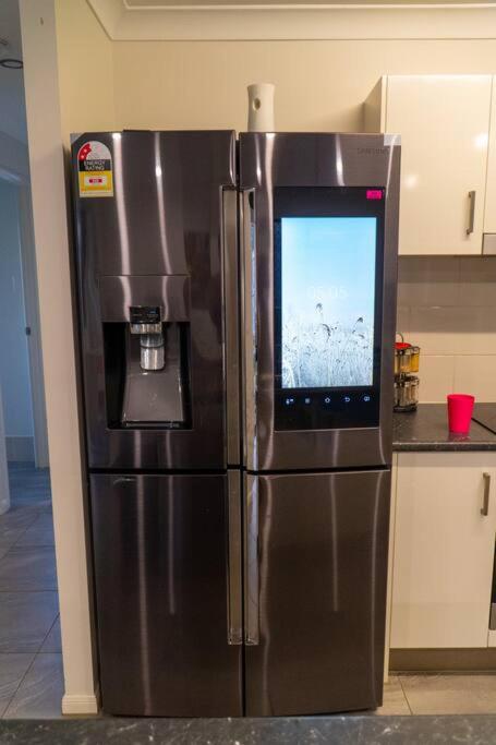 Family Home With Free Parking Close To Everything - Geraldton Accommodation 1