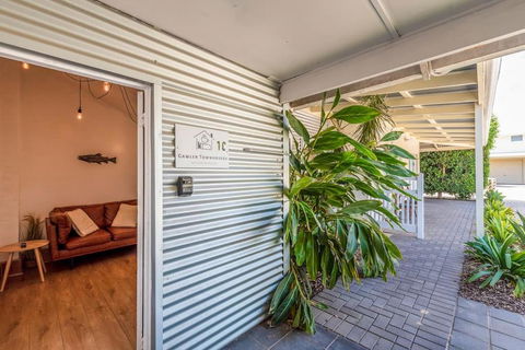 Gawler Townhouses 1C , 1 Queen Bed - Geraldton Accommodation 1