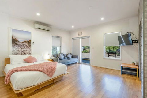 Gawler Townhouses 1b - Geraldton Accommodation 2