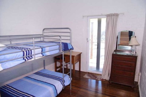 Hampstead, 32 Main Street - Geraldton Accommodation 1