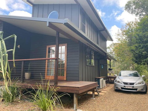 Hilltop Woods Noosa - Geraldton Accommodation 0