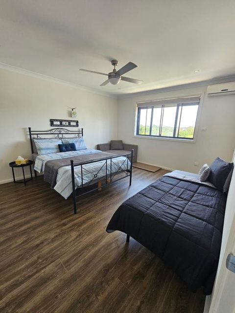 Home Is Where The Heart Is. Spacious 5 Bedroom 2 Storey Home. - Geraldton Accommodation 2