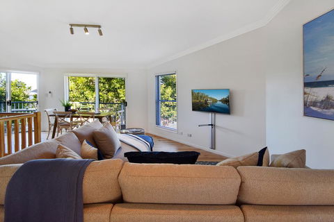 Advance Place - Geraldton Accommodation 3