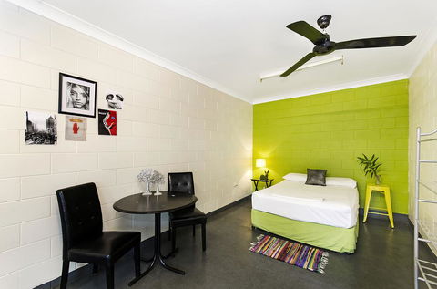 Adventurers Backpackers - Geraldton Accommodation 2