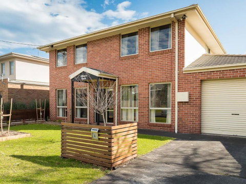 Albert Park - Geraldton Accommodation 0