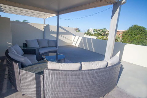 Alexandra Headland Luxury Townhouse - Geraldton Accommodation 2