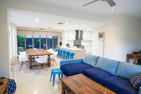 Alexandra Headland Luxury Townhouse - Geraldton Accommodation 0