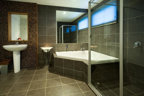 Alofi - Geraldton Accommodation 2