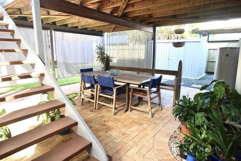 Aloha Alex Beach House Pet-friendly- 450m To The Beach - Geraldton Accommodation 1