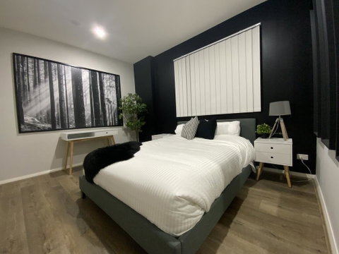 Amazing New Apartment Penrith, Prime Location - Geraldton Accommodation 1