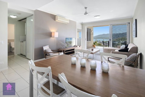 Amazing Ocean Views, Pool, Award Winning Location, Airlie Beach - Geraldton Accommodation 0