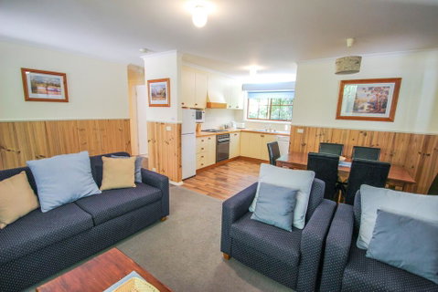Amber Cottage - Geraldton Accommodation 2