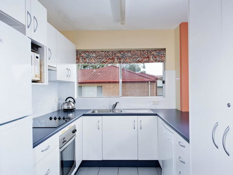 Apollo Court 3 - Nelson Bay - Geraldton Accommodation 1