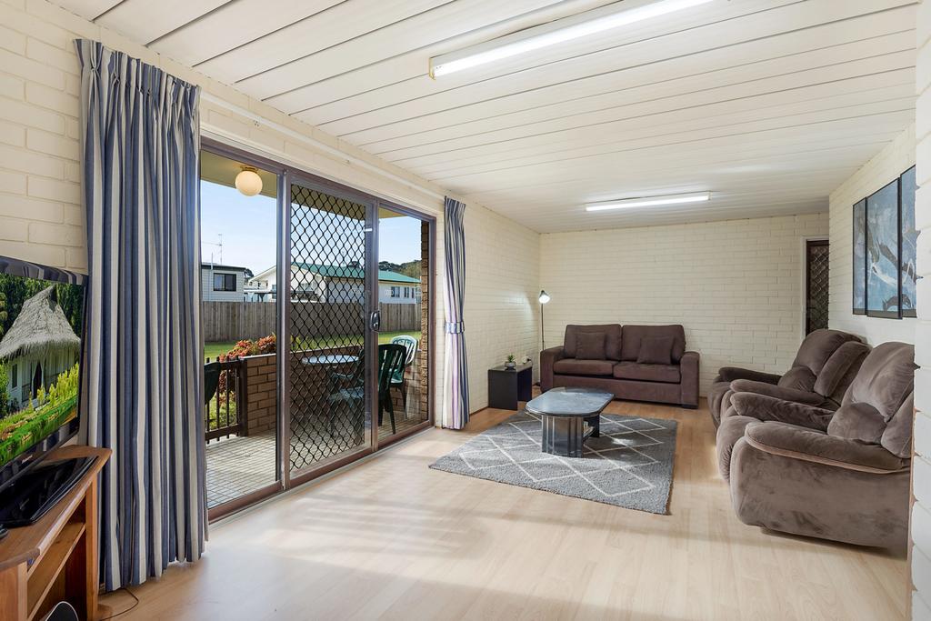 Tinpot ACT Geraldton Accommodation