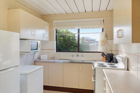 Apollo Unit 27 - Geraldton Accommodation 2