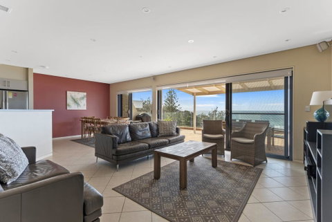 Aqua Shores Penthouse - Geraldton Accommodation 1
