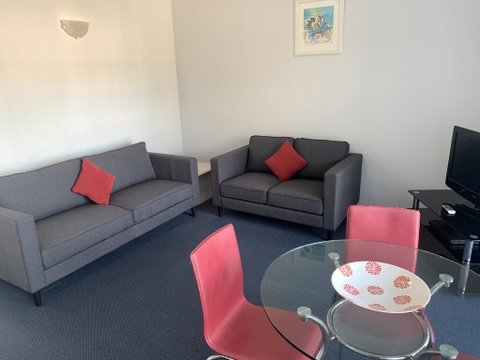 Aquarius Apartments Mollymook - Geraldton Accommodation 1