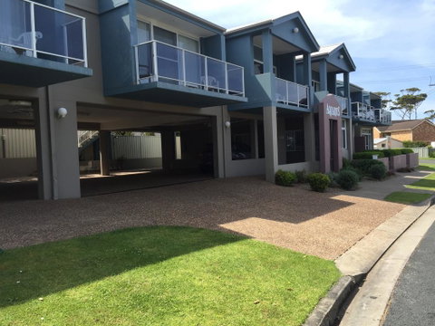Aquarius Apartments Mollymook - Geraldton Accommodation 0