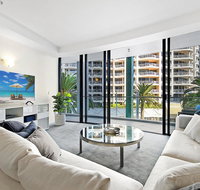 Aria Private 3 Bed in the heart of Broadbeach - Geraldton Accommodation