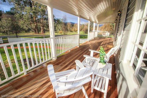 Arlington - Geraldton Accommodation 1