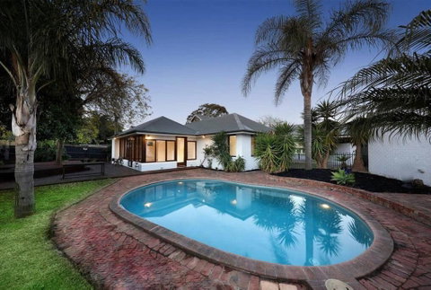 Luxury 5 Bedrooms, Pool, Quiet - Geraldton Accommodation 0