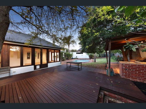 Luxury 5 Bedrooms, Pool, Quiet - Geraldton Accommodation 1