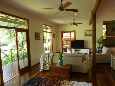Magnolia Cottage - Geraldton Accommodation 2