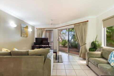 Mai At Coral Horizons: A Relaxed Beach Retreat - Geraldton Accommodation 1