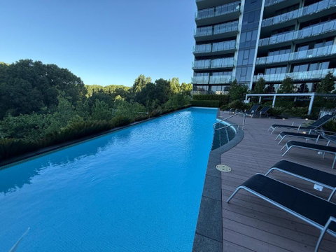 Manhattan Luxe Views L14 Pool Spa Gym 1BR 1 Bath 1 Secure Parking Central City - Geraldton Accommodation 0
