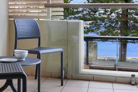 MAN54 -Manly Magic Waterfront Retreat With Gym & Sauna - Geraldton Accommodation 0