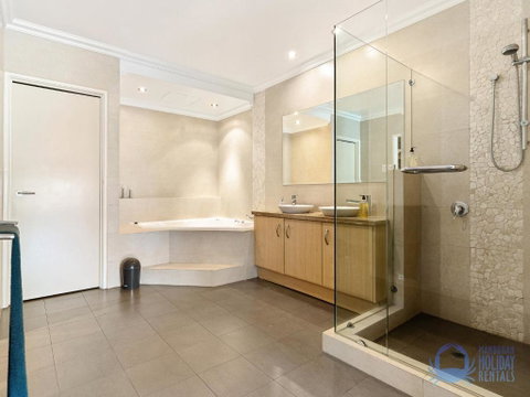 Marina Lifestyle In Mandurah - Geraldton Accommodation 3