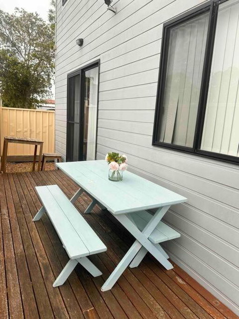 Maya Newcasle 6 Bedrooms Home - Geraldton Accommodation 1