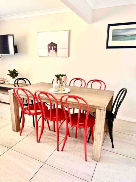 Maya Newcasle 6 Bedrooms Home - Geraldton Accommodation 2