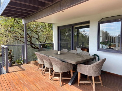 McCrae Treehouse - Geraldton Accommodation 2