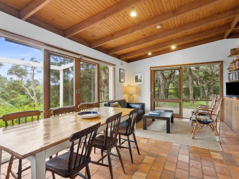 Merchant Of Tennis - Geraldton Accommodation 3