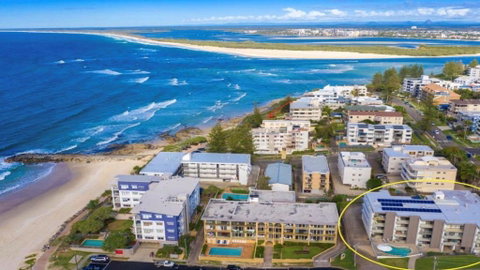 Merrima Court Unit 14 Kings Beach QLD - Geraldton Accommodation 1