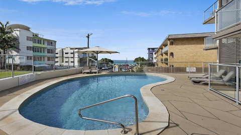 Merrima Court Unit 14 Kings Beach QLD - Geraldton Accommodation 3