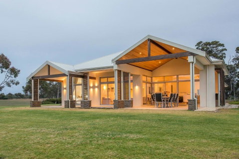 Metricup House - Elegant Country Retreat - Geraldton Accommodation 0