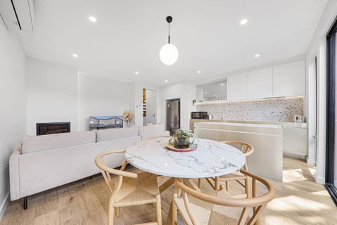 Mia-2B2B-Exceptional Style Living In Brighton East - Geraldton Accommodation 1