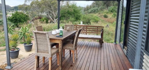 Micro Mansion With Big Deck And Views In Lovely Lithglow - Geraldton Accommodation 0