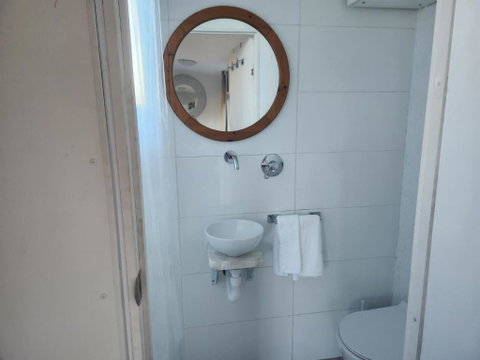 Micro Mansion With Big Deck And Views In Lovely Lithglow - Geraldton Accommodation 1