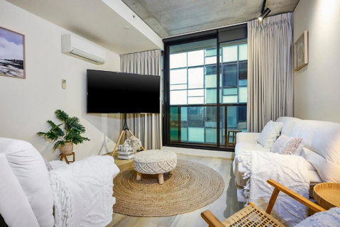 Market Magic Urban Retreat Near Queen VIC Market - Geraldton Accommodation 1