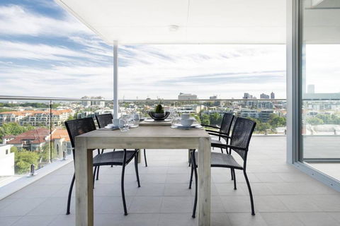 Minimalist Penthouse Condo With Skyline Vistas - Geraldton Accommodation 0