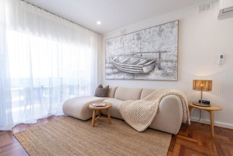Miss Pats Brand New Gem River Views Short Walk To Beach And Cafes - Geraldton Accommodation 3