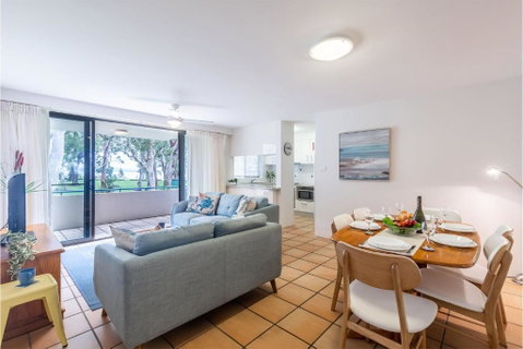 Mistral Court 2, 17 Mistral Close - Little Beach Water Views & Wifi - Geraldton Accommodation 0