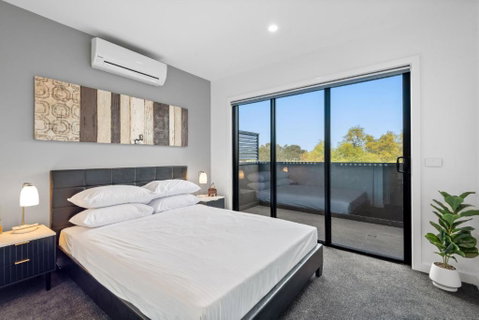 Modern 2-Bed Home In Brunswick With Courtyard - Geraldton Accommodation 1