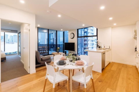 Modern 2BR Apt In The Heart Of South Brisbane - Geraldton Accommodation 2