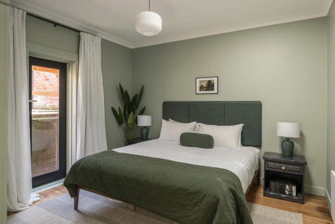 Modern 3-Bed Coastal Escape - Geraldton Accommodation 1