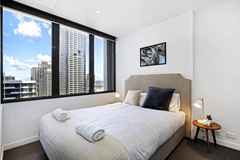 Modern One-bedroom Apt In The Heart Of Melbourne - Geraldton Accommodation 3