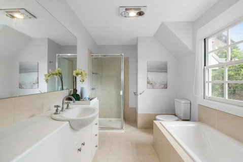 Mornington Peninsula Hamptons Inspired Gem - New Listing - Geraldton Accommodation 2